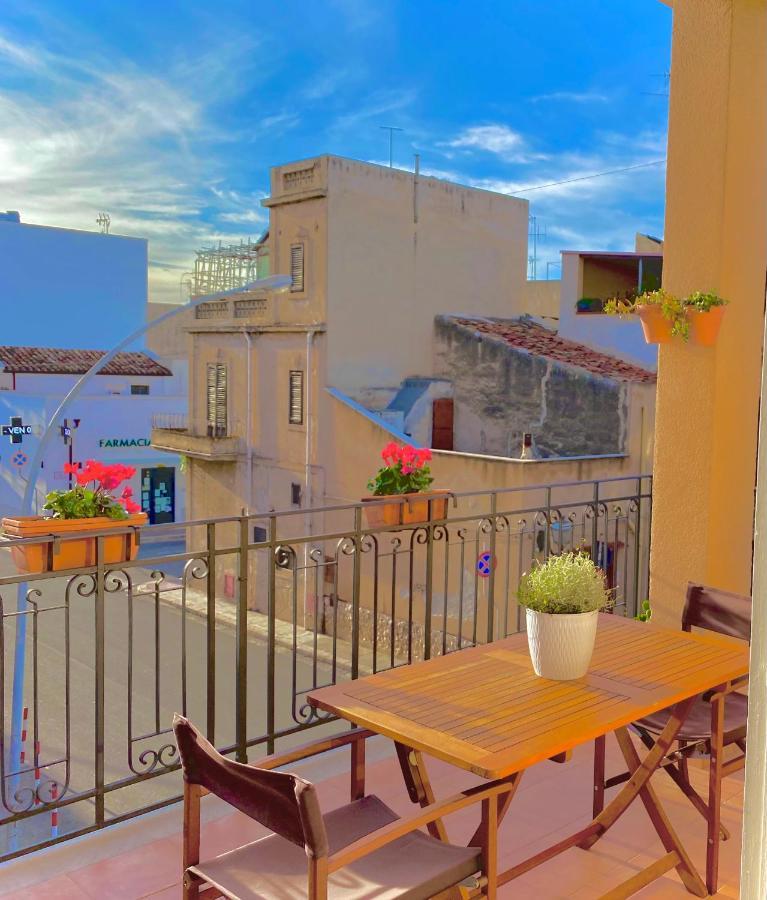 Apartment In The Center Terrasini Exterior foto